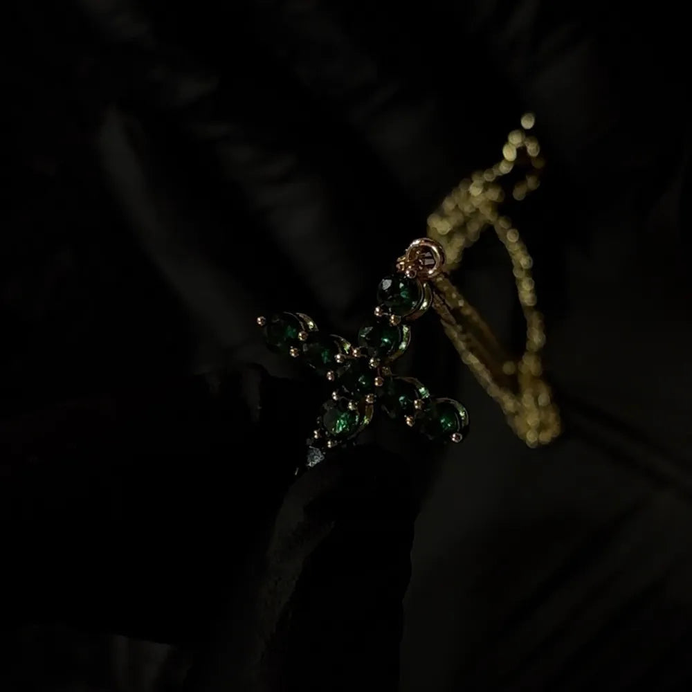 Regala Elegancia & Estilo Sin Esfuerzo — Set de Cadena + Aretes Perfecto para Sorprender